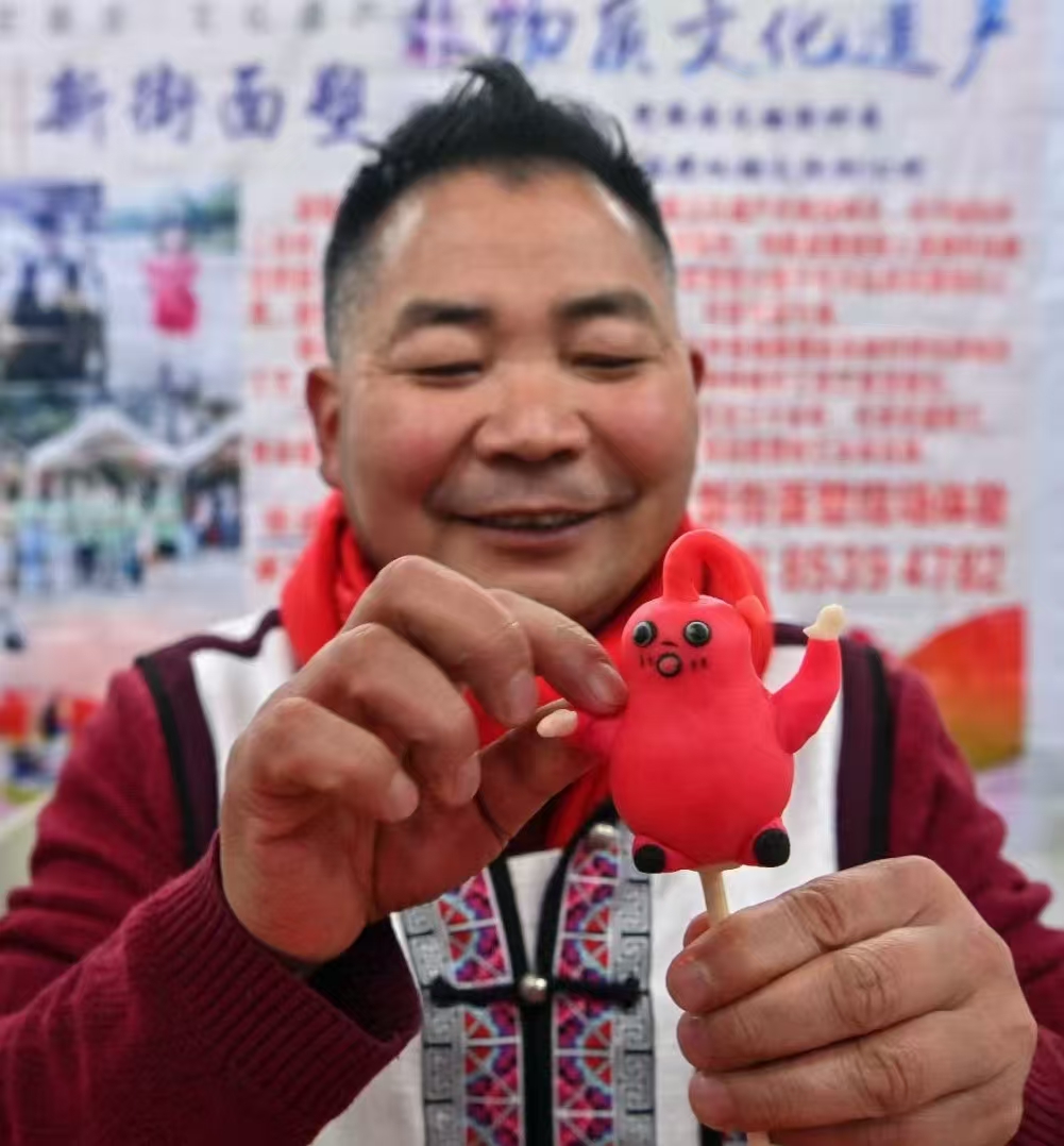 邓笔先——新街面塑第四代传人